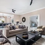 Villa Casa Helena, Luxury Beach Side 5 Bedroom
