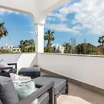 Casa Helena, Luxury Beach Side 5 Bedroom Villa *