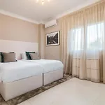 Casa Helena, Luxury Beach Side 5 Bedroom Villa Marbella