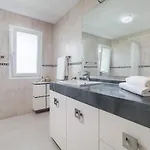 Casa Helena, Luxury Beach Side 5 Bedroom