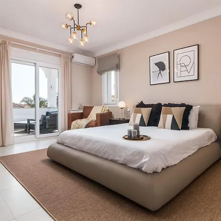 Casa Helena, Luxury Beach Side 5 Bedroom ヴィラ マルベーリャ