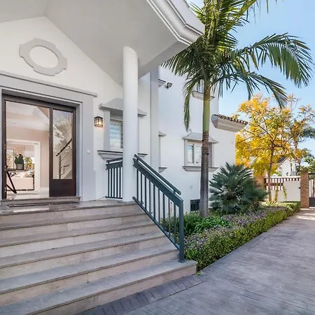 Casa Helena, Luxury Beach Side 5 Bedroom * マルベーリャ