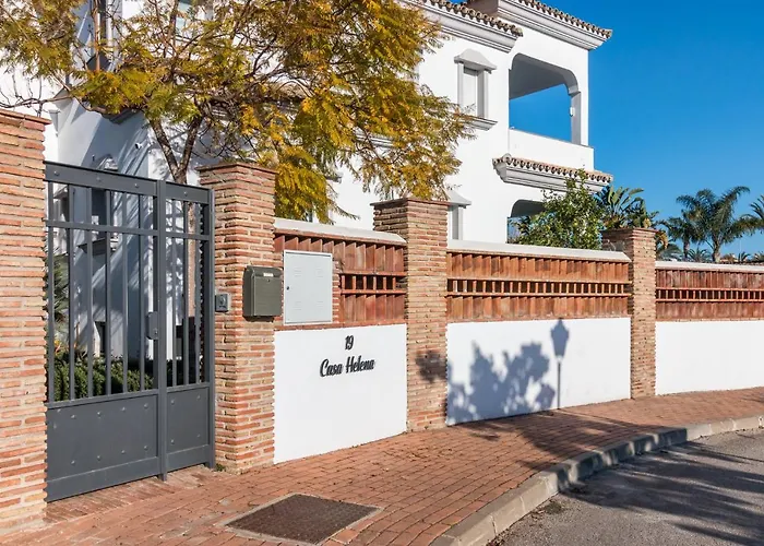 Casa Helena, Luxury Beach Side 5 Bedroom