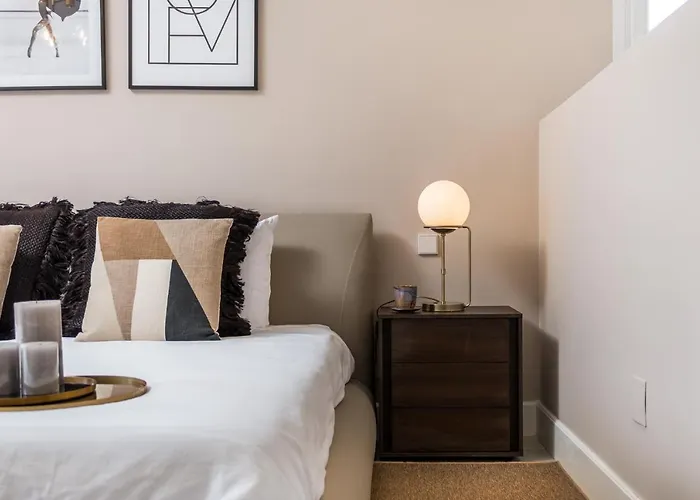 Casa Helena, Luxury Beach Side 5 Bedroom *