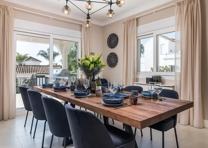 Casa Helena, Luxury Beach Side 5 Bedroom