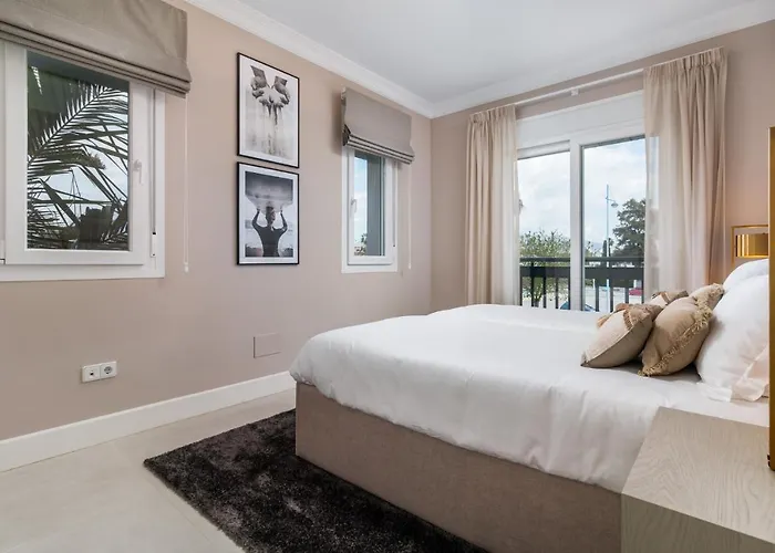 Villa Casa Helena, Luxury Beach Side 5 Bedroom